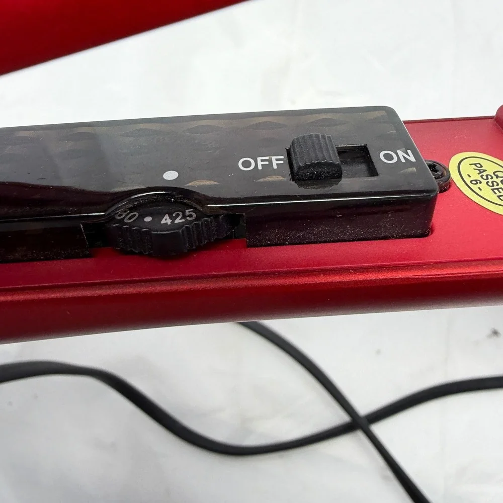 CHI Original 1 Inch Ceramic Hair Straightener Flat Iron Red CA2328T V2 425F